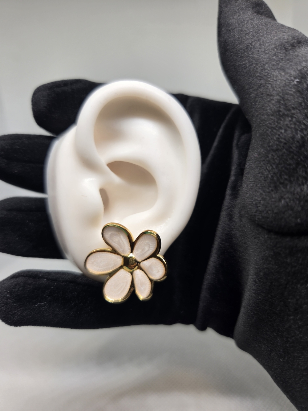 Flower Stud Earrings In Cream White